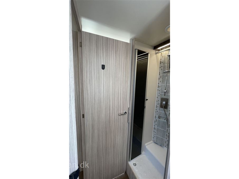 Elnagh T-Loft 582